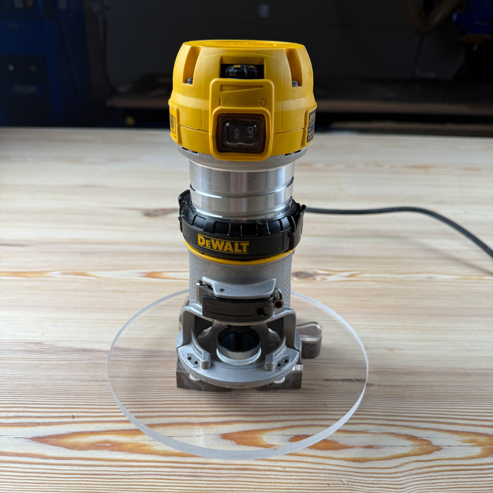 8 inch Round Router Base Plate - fits DWP611 or DCW600BIs your factory router base not large enough? We have you covered. This is our 8 inch round router base that fits the Dewalt DWP611 or DCW600B. It's made out of 3/8" cast acrylic to be very durable! It has countersunk holes so that you can use the factory screws. It is compatible with PC-style router bushing sets. 