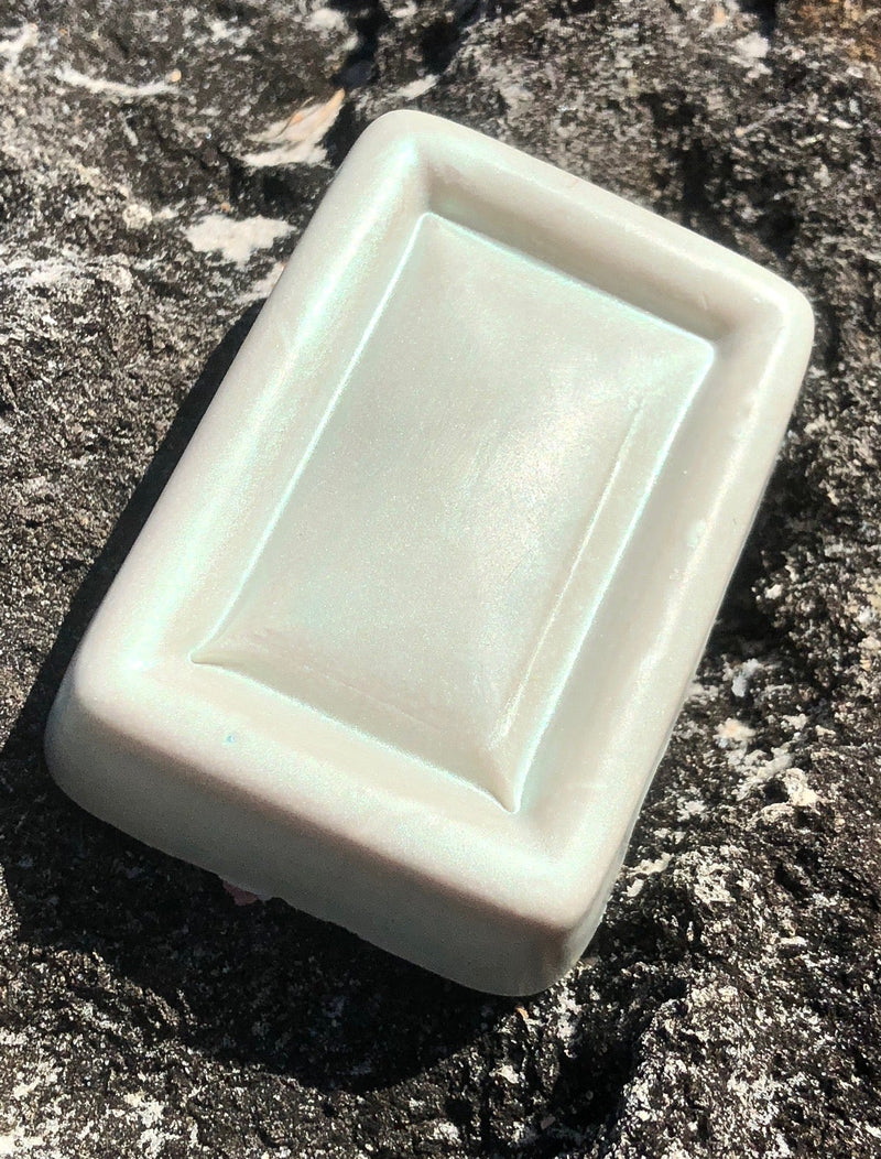 "GHOST SATIN GREEN"